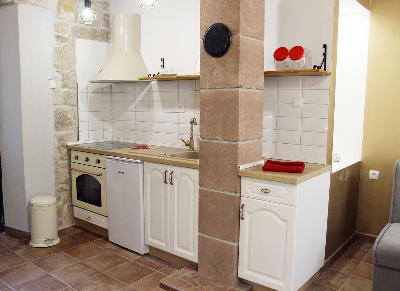 Apartments D&N Vis Luaran gambar