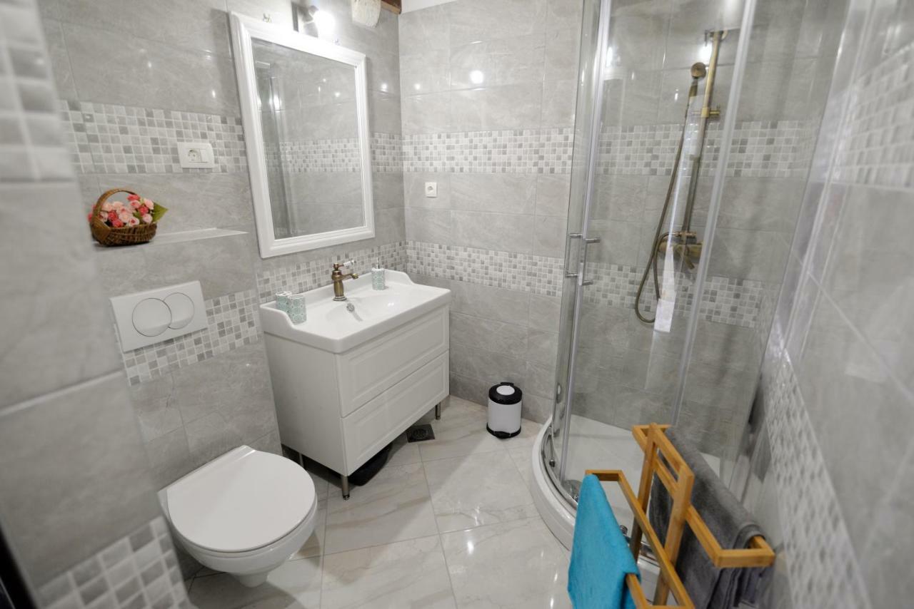 Apartments D&N Vis Luaran gambar